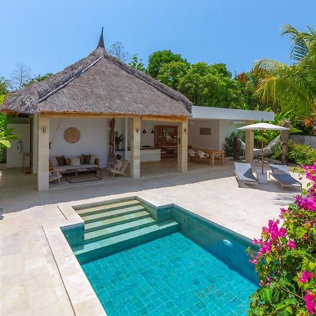 Villa Rasa Senang, With Private Cook And Pool Карангасем Экстерьер фото