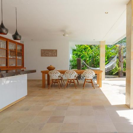 Villa Rasa Senang, With Private Cook And Pool Карангасем Экстерьер фото