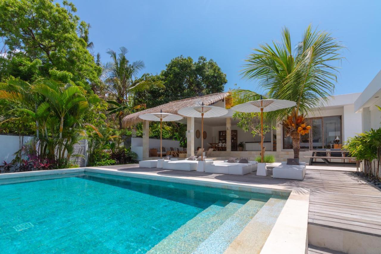 Villa Rasa Senang, With Private Cook And Pool Карангасем Экстерьер фото