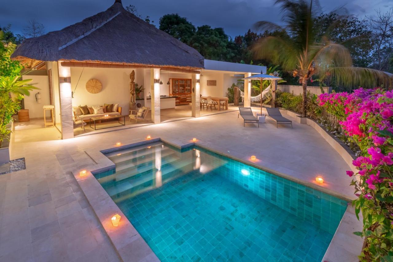 Villa Rasa Senang, With Private Cook And Pool Карангасем Экстерьер фото