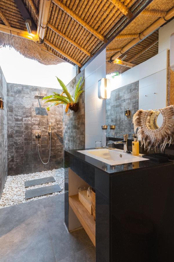 Villa Rasa Senang, With Private Cook And Pool Карангасем Экстерьер фото