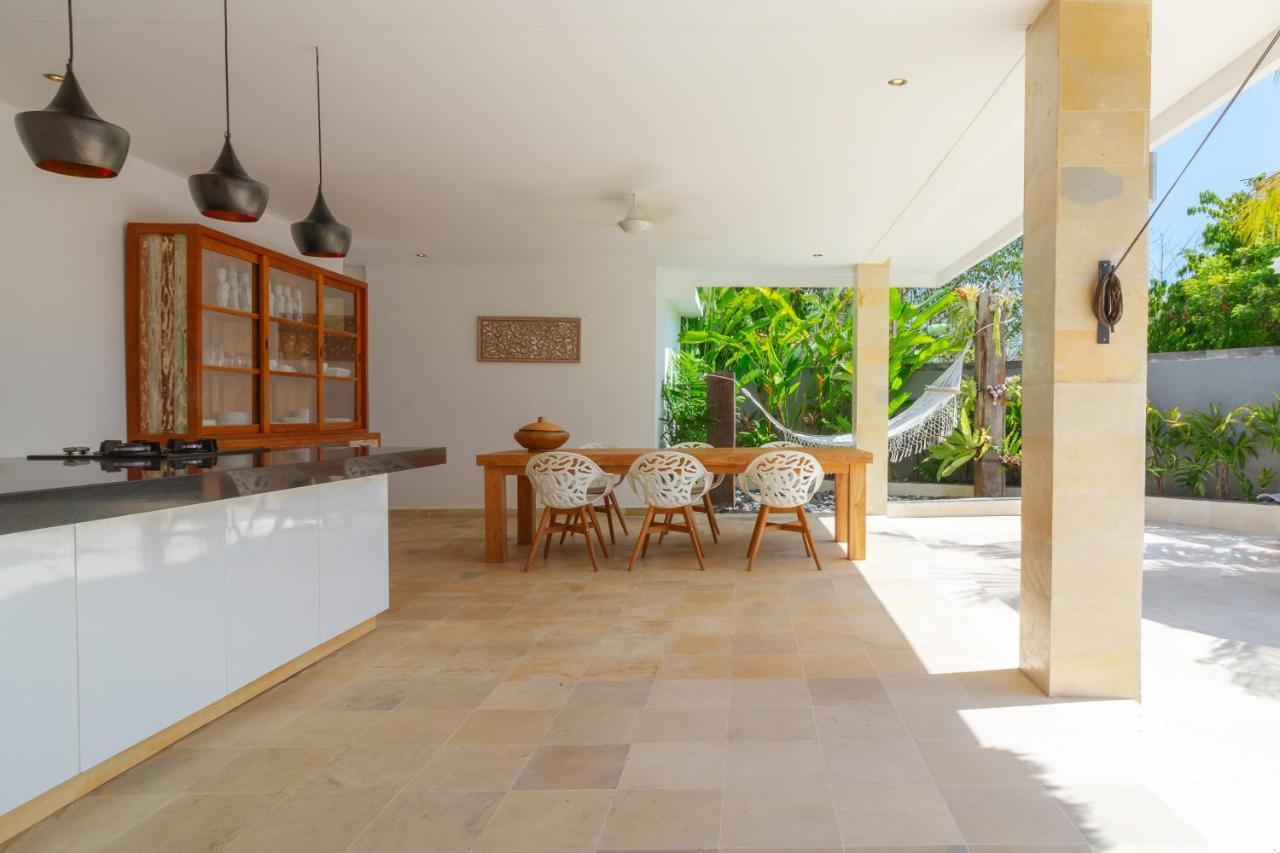 Villa Rasa Senang, With Private Cook And Pool Карангасем Экстерьер фото
